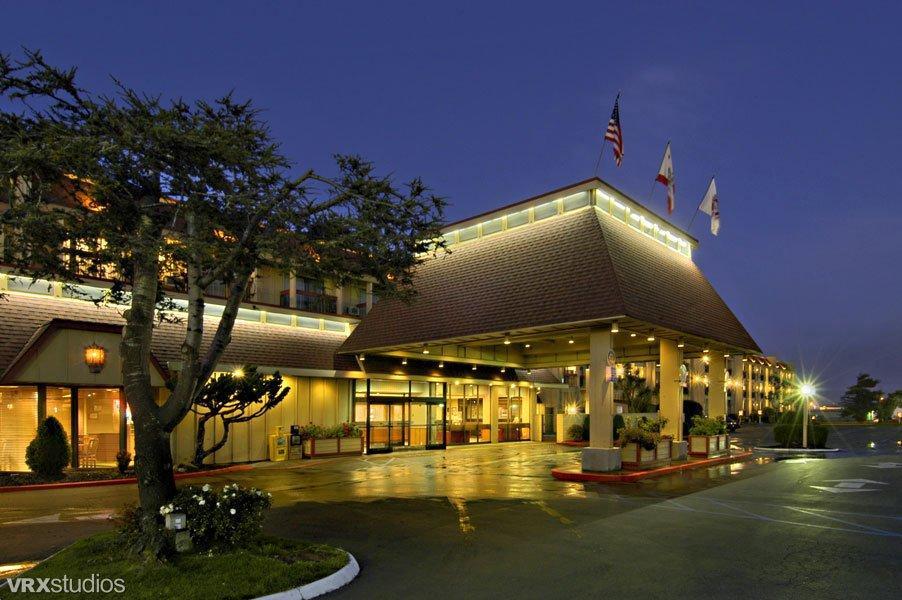 Red Lion Motel 3*