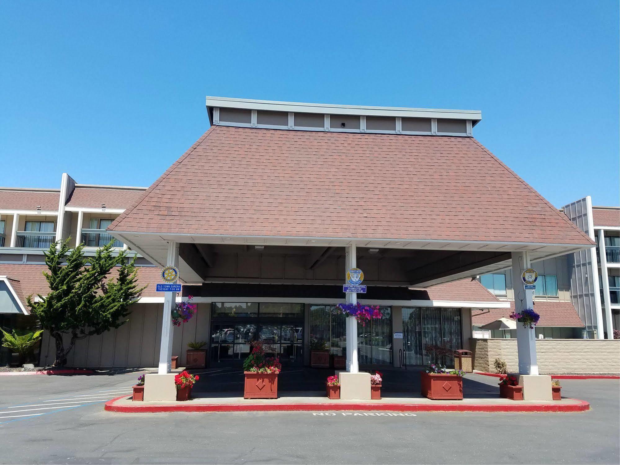 Red Lion Motel 3*