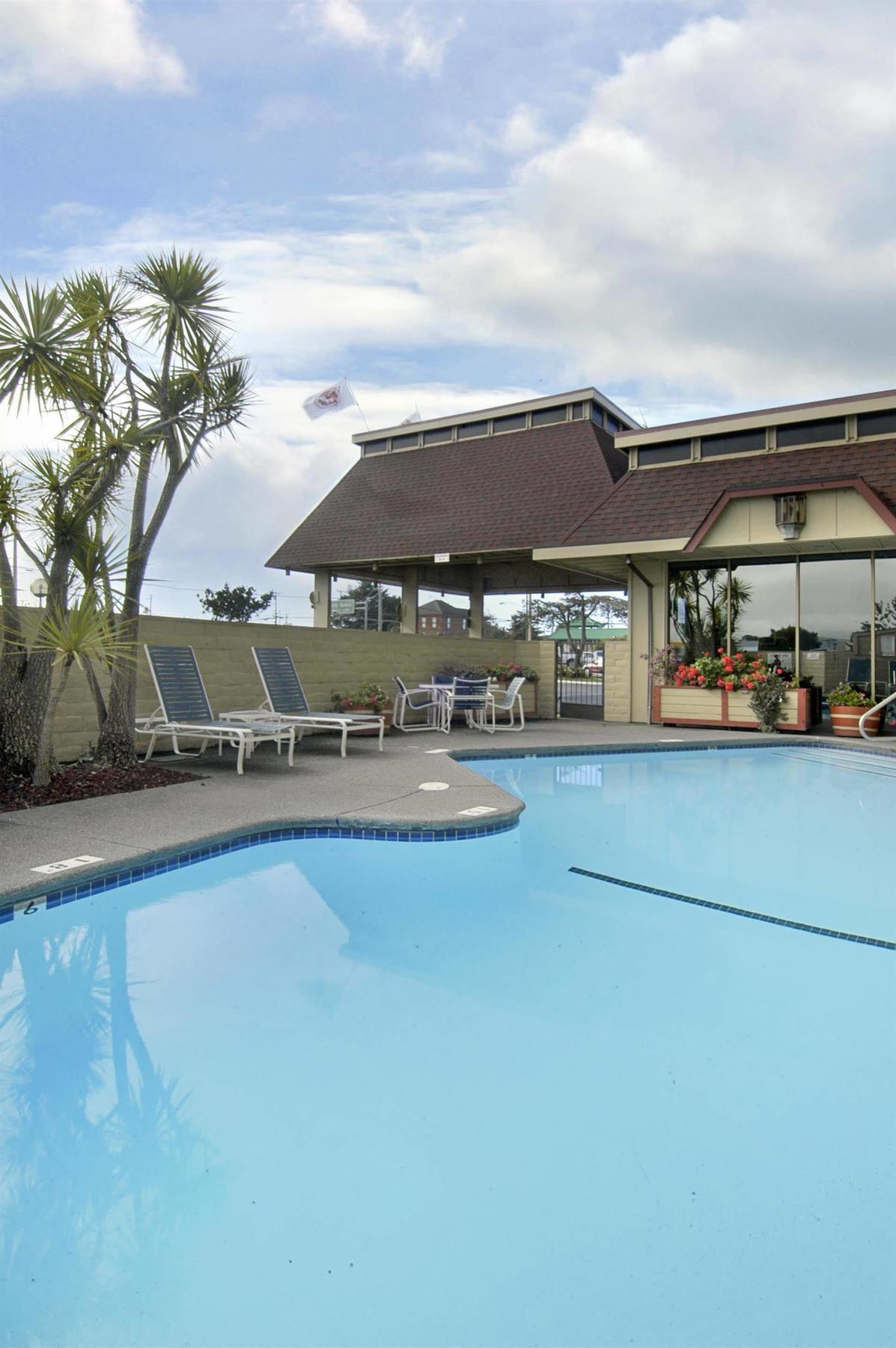 Red Lion 3*
